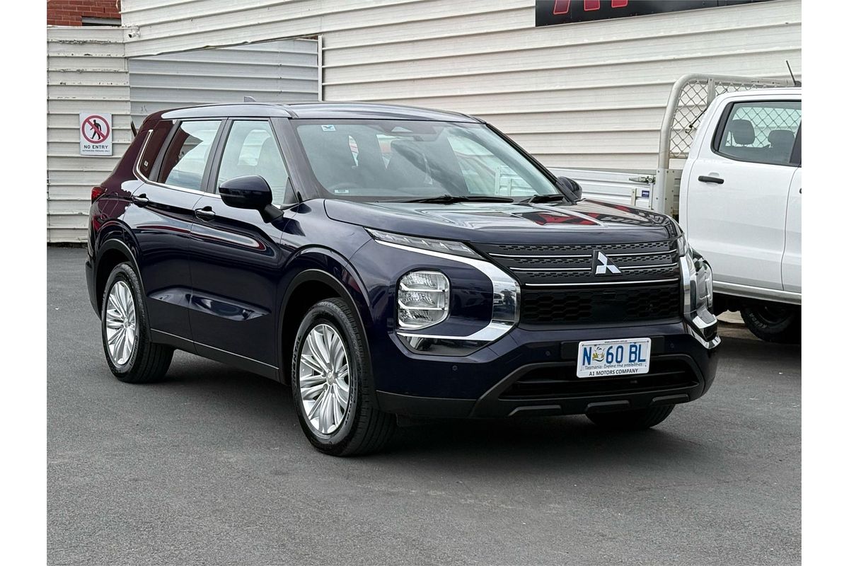 2023 Mitsubishi Outlander ES ZM