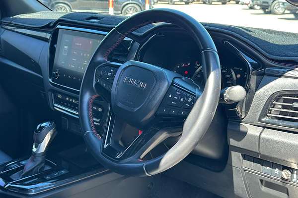 2024 Isuzu D-MAX X-TERRAIN 4X4 thumb-3