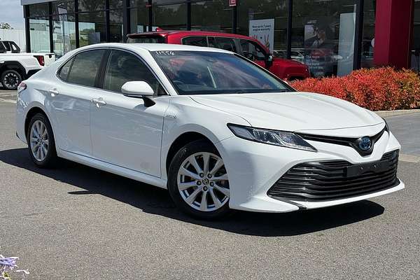 2020 Toyota Camry Ascent AXVH70R