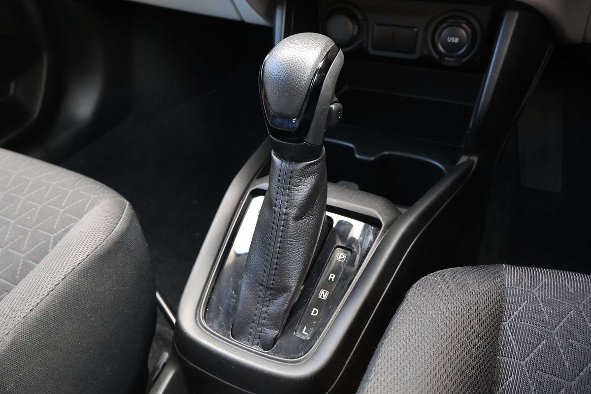 2024 Suzuki Swift Hybrid UZ