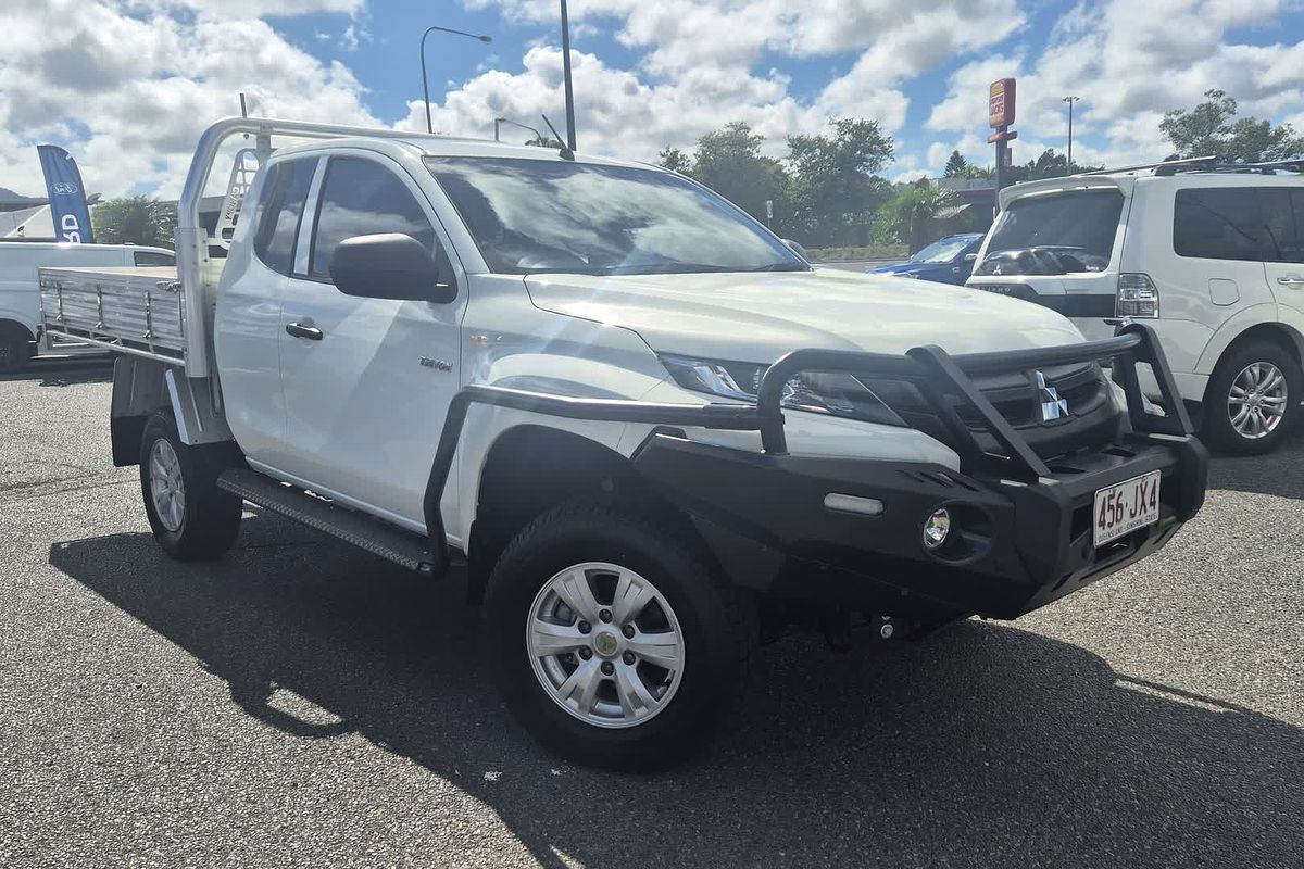 2024 Mitsubishi Triton GLX MR 4X4