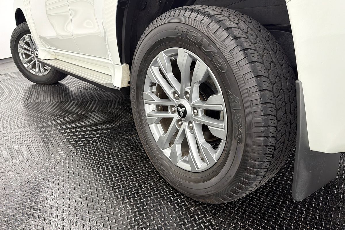 2022 Mitsubishi Pajero Sport GLX QF