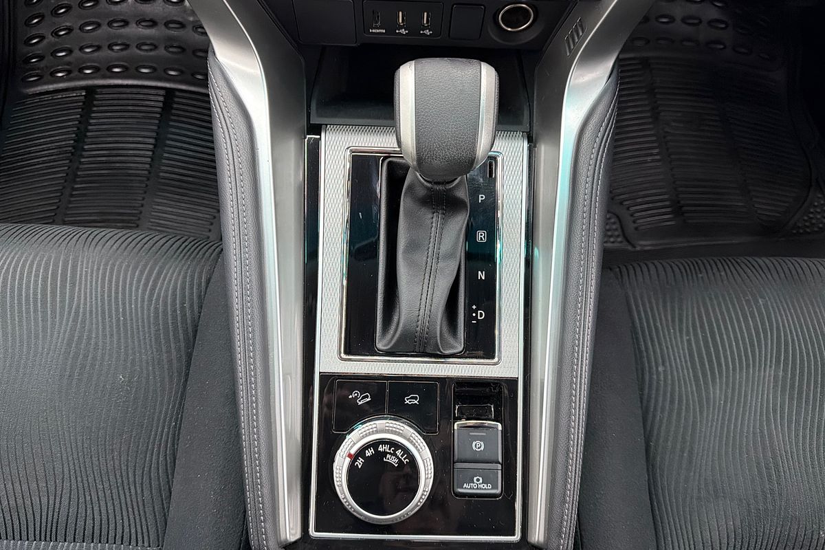 2022 Mitsubishi Pajero Sport GLX QF