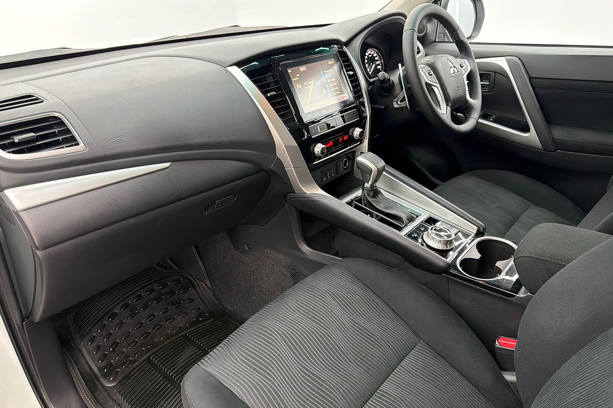 2022 Mitsubishi Pajero Sport GLX QF