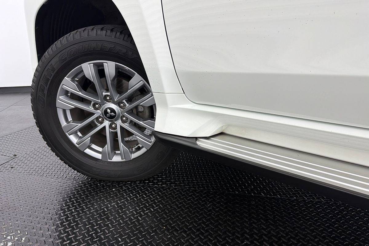 2022 Mitsubishi Pajero Sport GLX QF