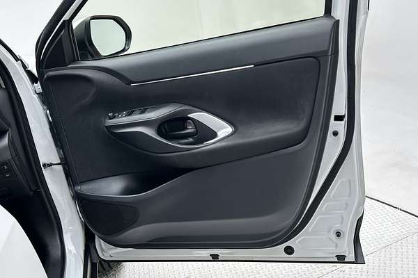 2023 Toyota Yaris Cross GX MXPJ10R thumb-18