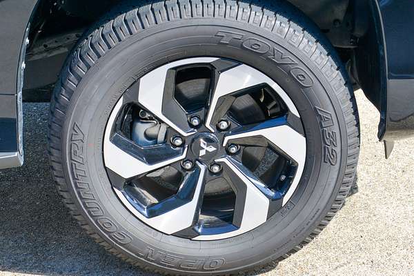 2025 Mitsubishi Pajero Sport Exceed QG thumb-3