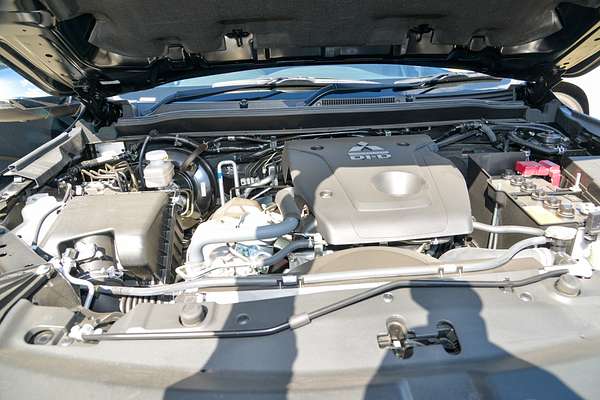 2025 Mitsubishi Pajero Sport Exceed QG thumb-7