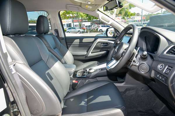 2025 Mitsubishi Pajero Sport Exceed QG thumb-9