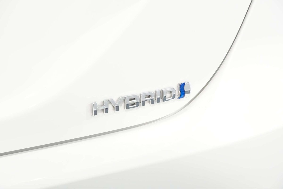 2021 Toyota Camry Ascent AXVH70R