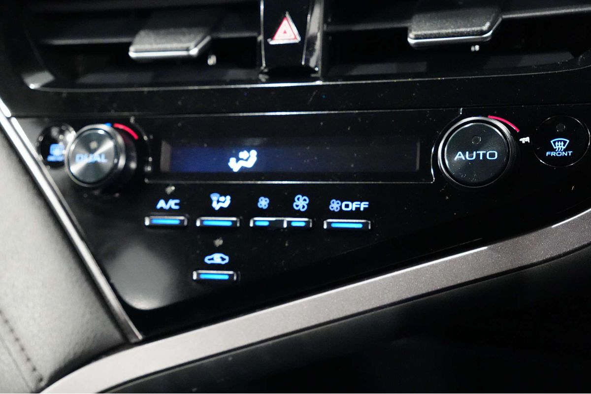 2021 Toyota Camry Ascent AXVH70R