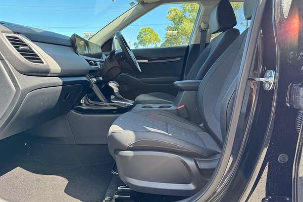 2025 Kia Seltos Sport+ SP2 PE thumb-13