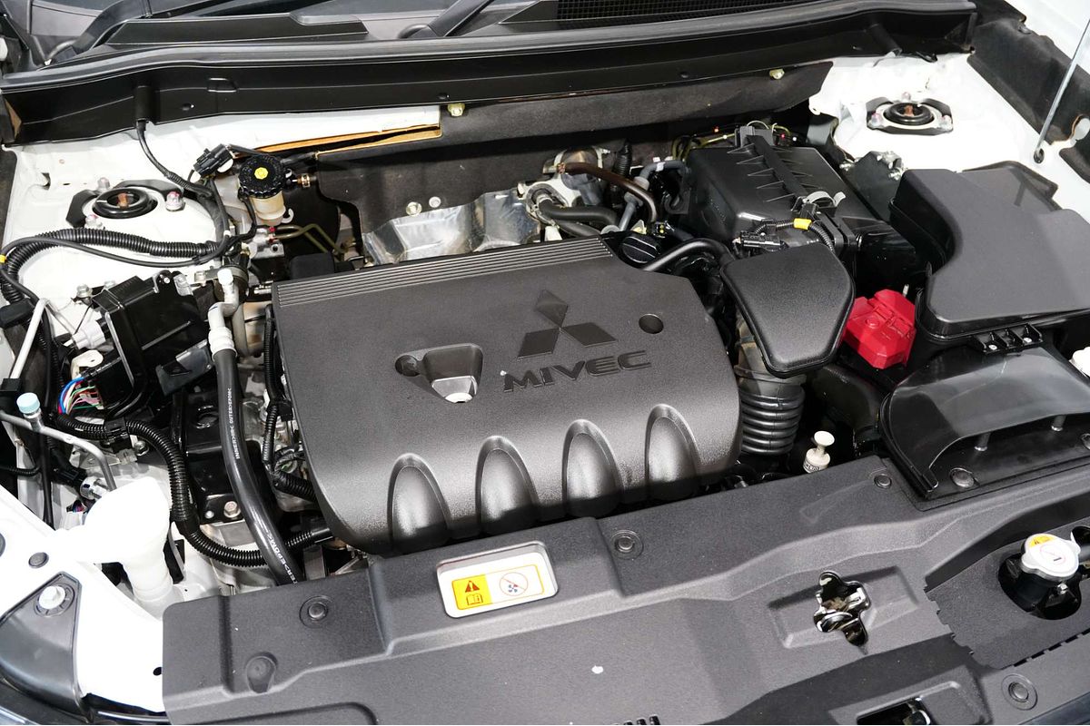 2018 Mitsubishi Outlander ES ADAS ZL