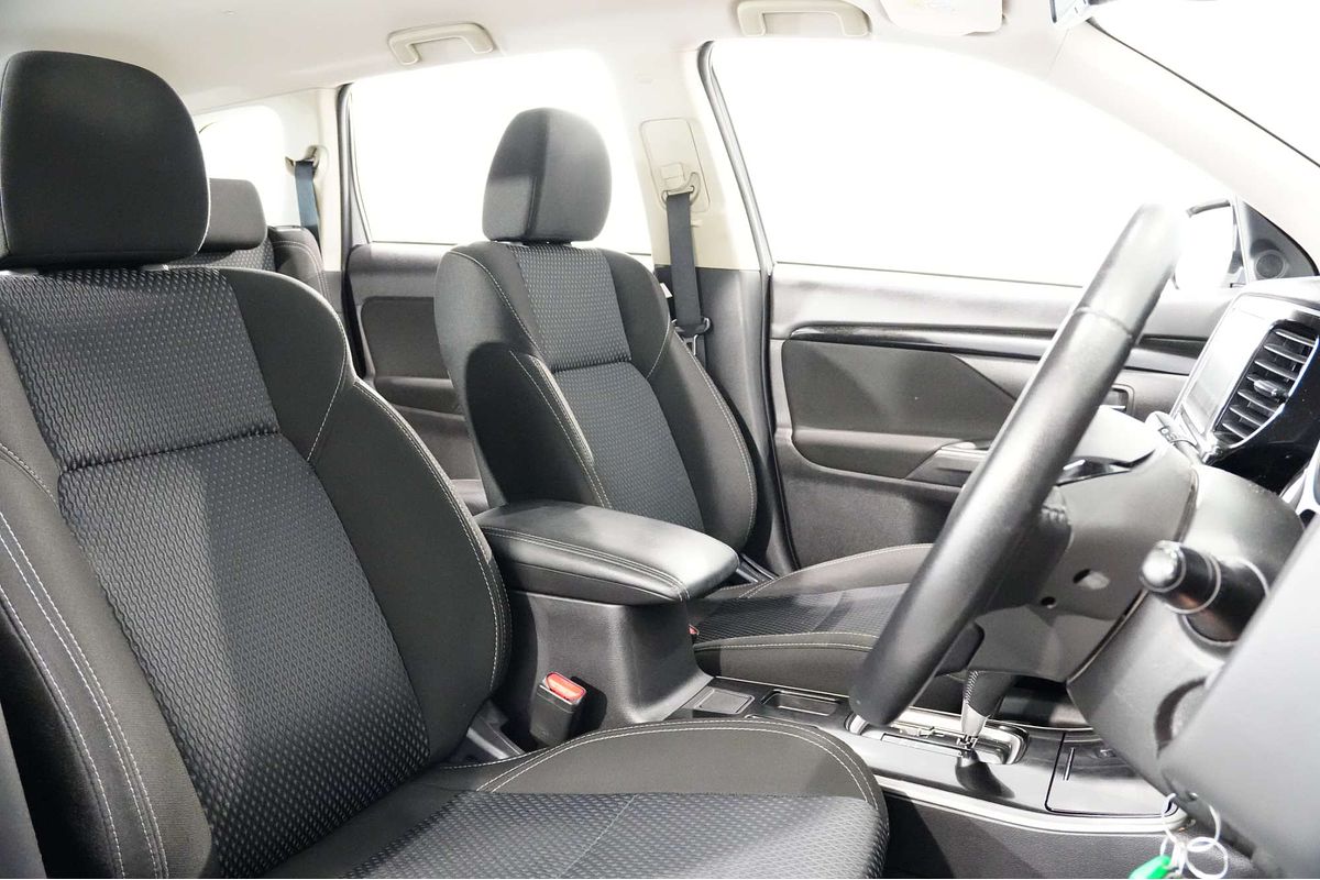 2018 Mitsubishi Outlander ES ADAS ZL