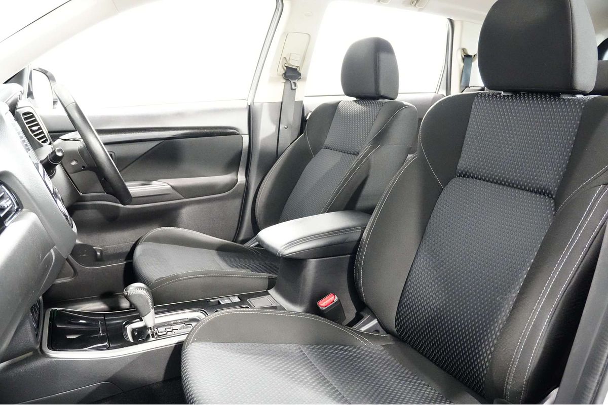 2018 Mitsubishi Outlander ES ADAS ZL