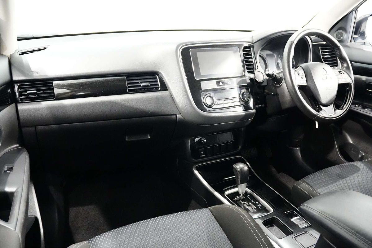 2018 Mitsubishi Outlander ES ADAS ZL