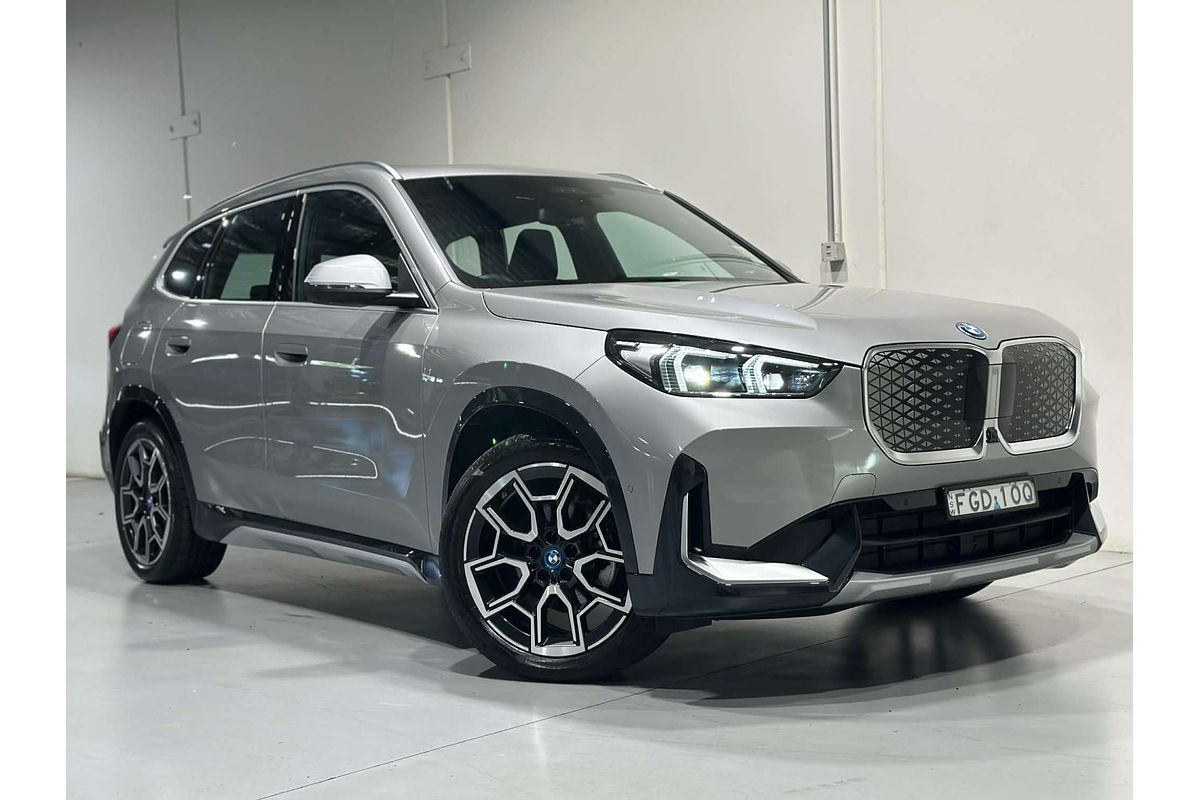 2024 BMW iX1 eDrive20 xLine U11