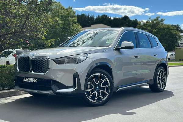2024 BMW iX1 eDrive20 xLine U11