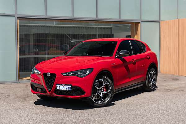 2023 Alfa Romeo Stelvio Veloce Series 4