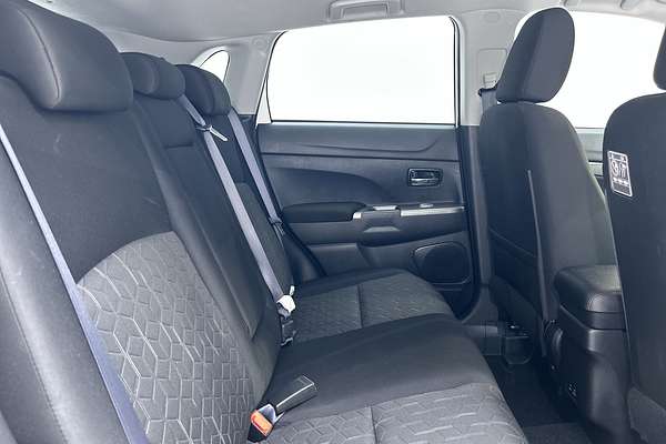 2024 Mitsubishi ASX LS XD thumb-11