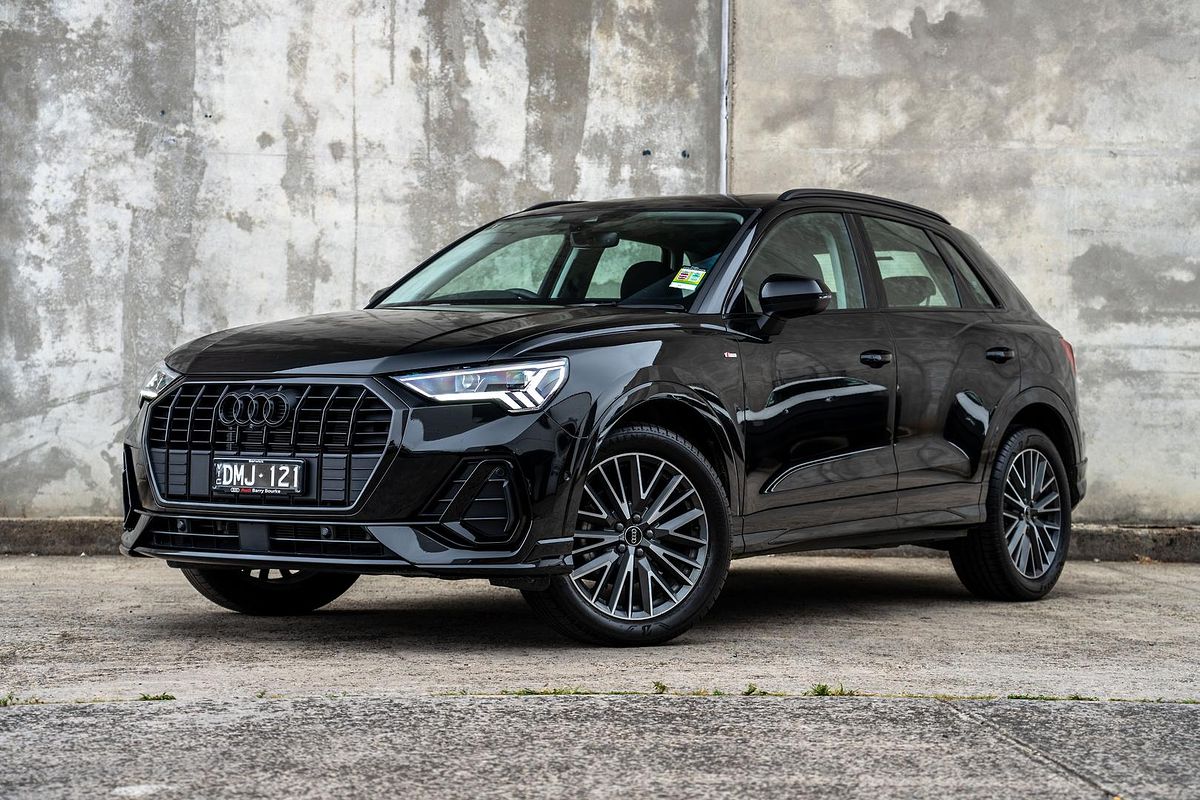 2024 Audi Q3 35 TFSI S line edition F3