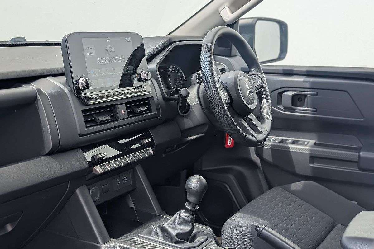 2025 Mitsubishi Triton GLX MV 4X4