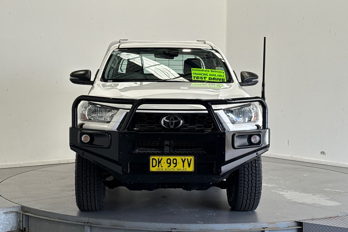 2024 Toyota Hilux SR (4x4) GUN126R 4X4