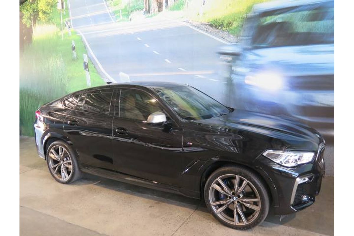 2021 BMW X6 M50i G06