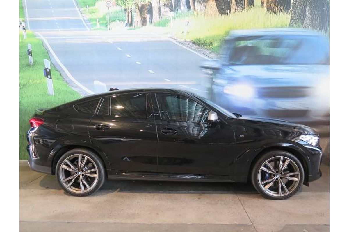 2021 BMW X6 M50i G06