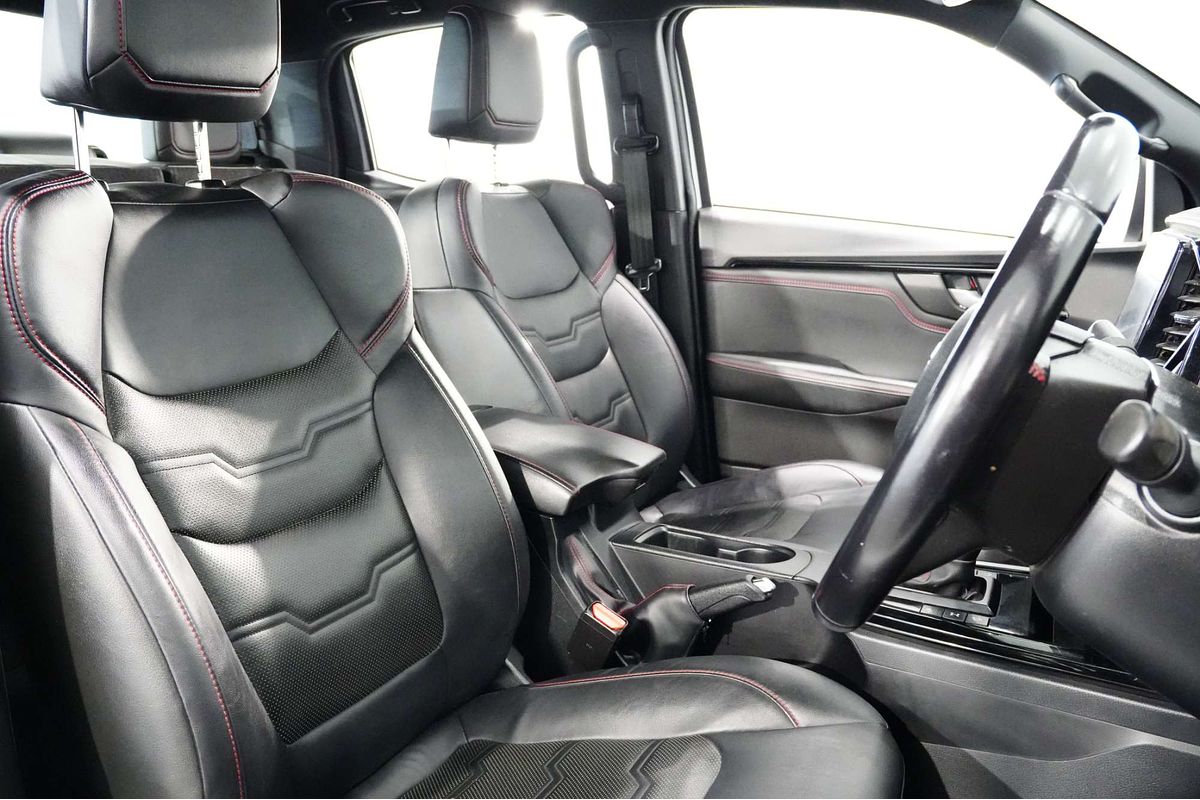 2023 Isuzu D-MAX X-TERRAIN 4X4