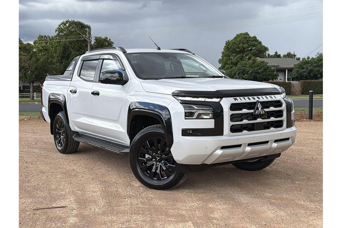 2025 Mitsubishi Triton GSR MV 4X4