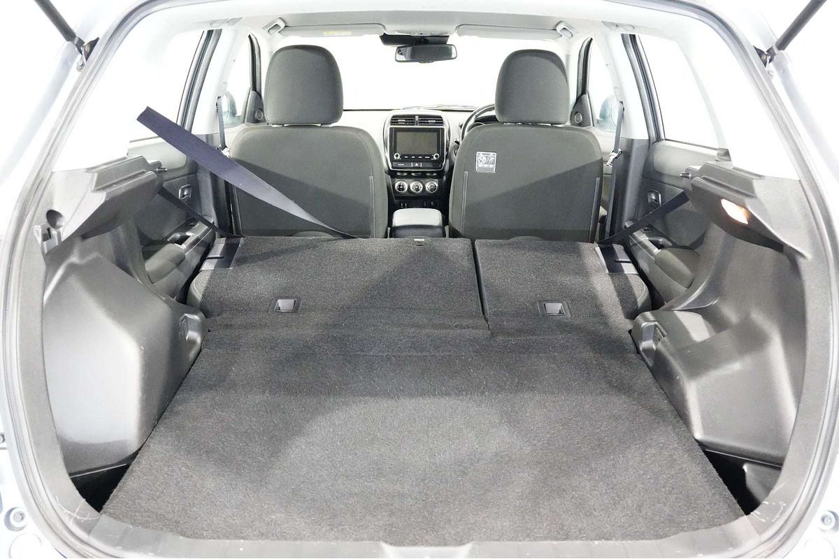 2022 Mitsubishi ASX ES XD