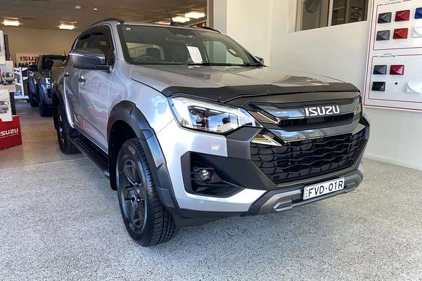 2025 Isuzu D-MAX X-TERRAIN  4X4