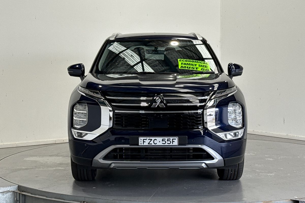 2025 Mitsubishi Outlander LS ZM