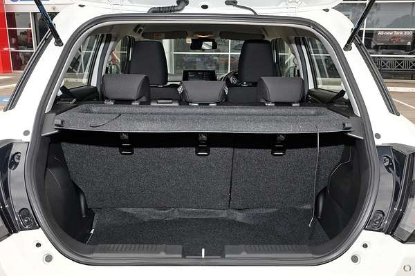 2025 Suzuki Swift Hybrid UZ