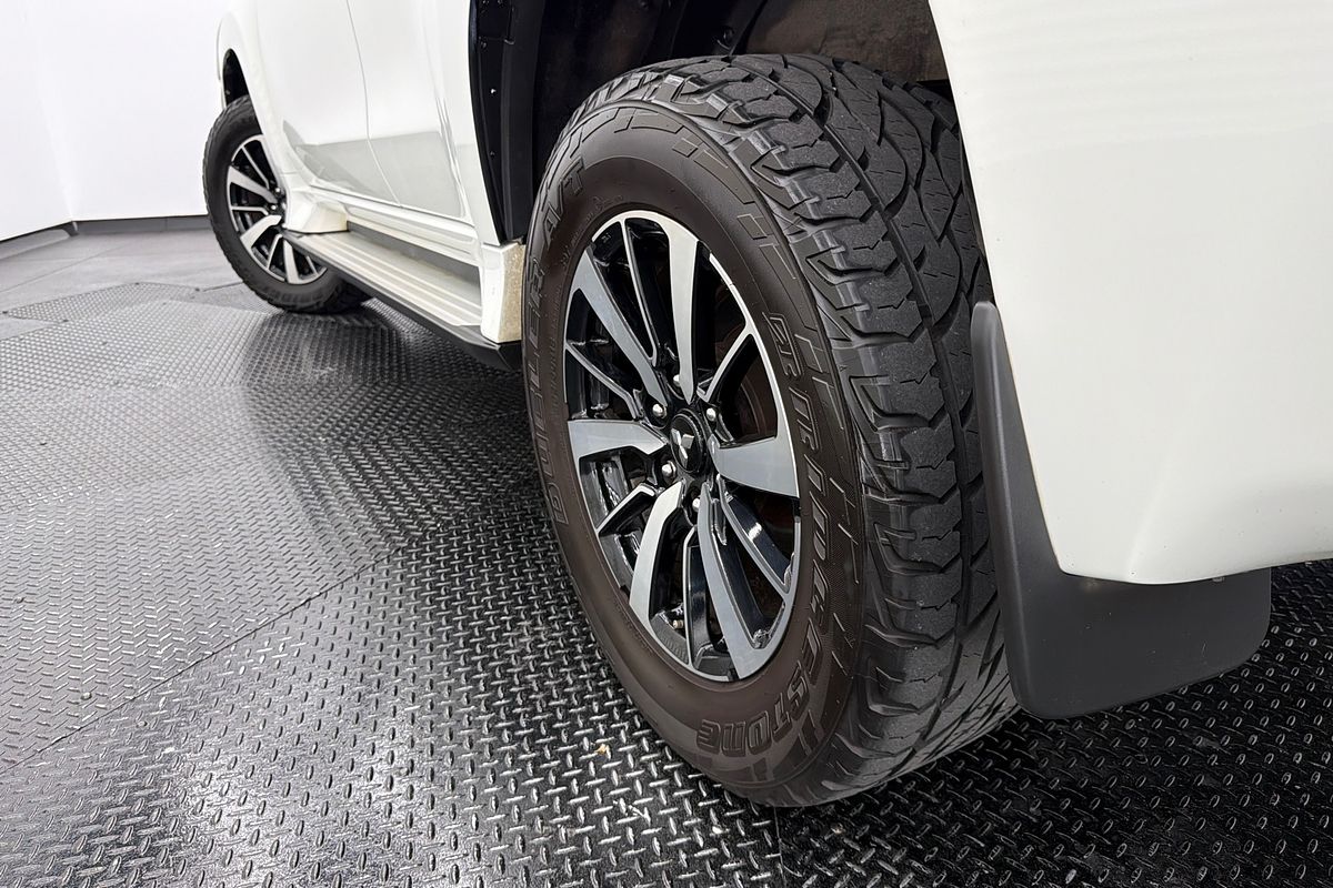 2016 Mitsubishi Pajero Sport GLS QE