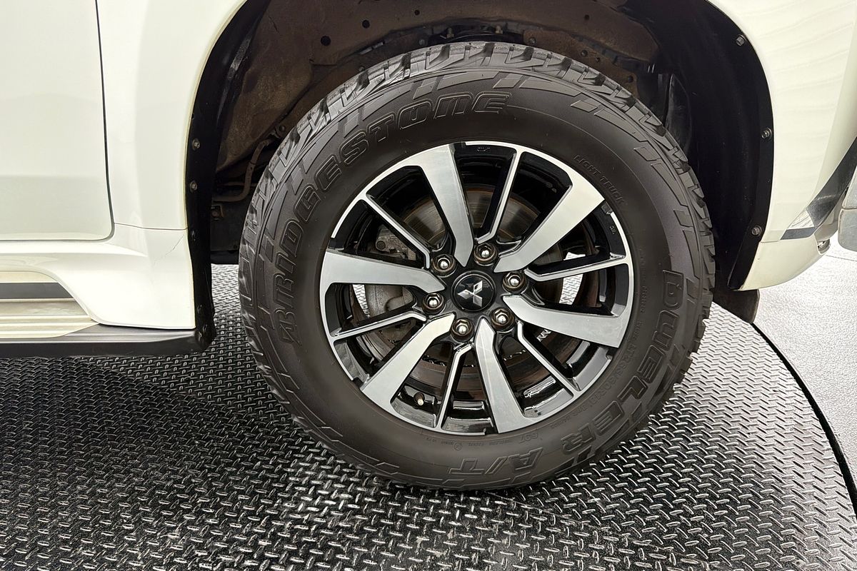 2016 Mitsubishi Pajero Sport GLS QE