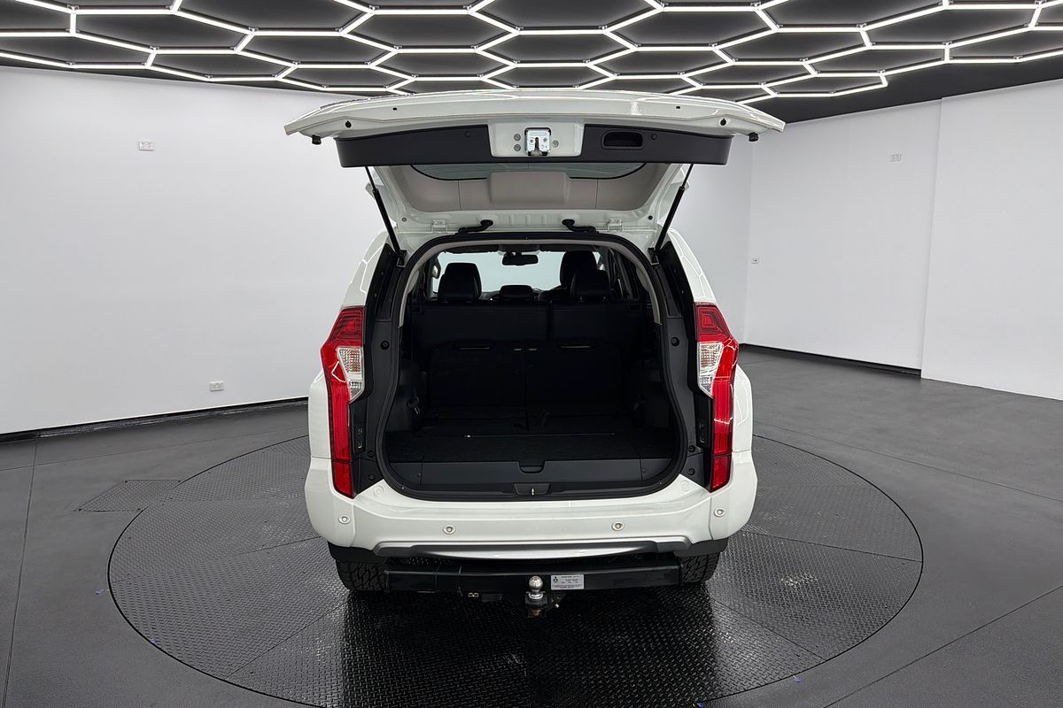 2016 Mitsubishi Pajero Sport GLS QE