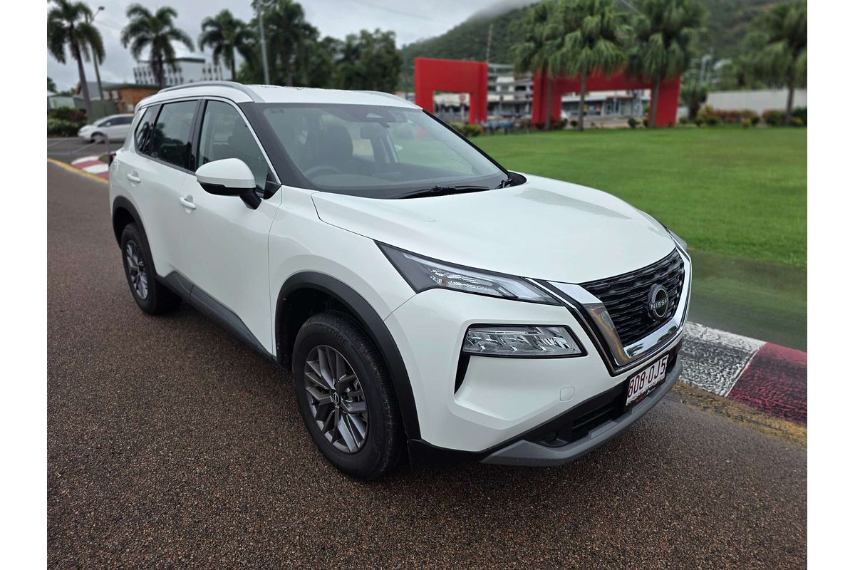 2025 Nissan X-TRAIL ST T33