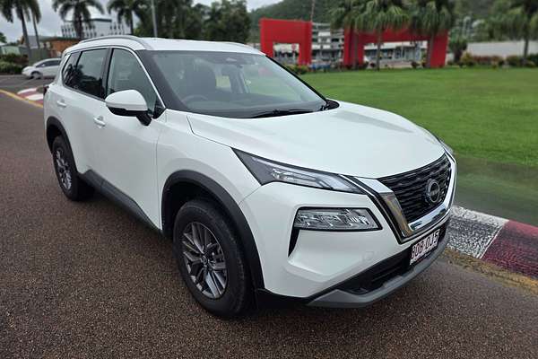 2025 Nissan X-TRAIL ST T33