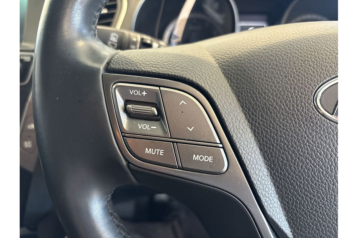 2017 Hyundai Santa Fe Active X DM3 Series II