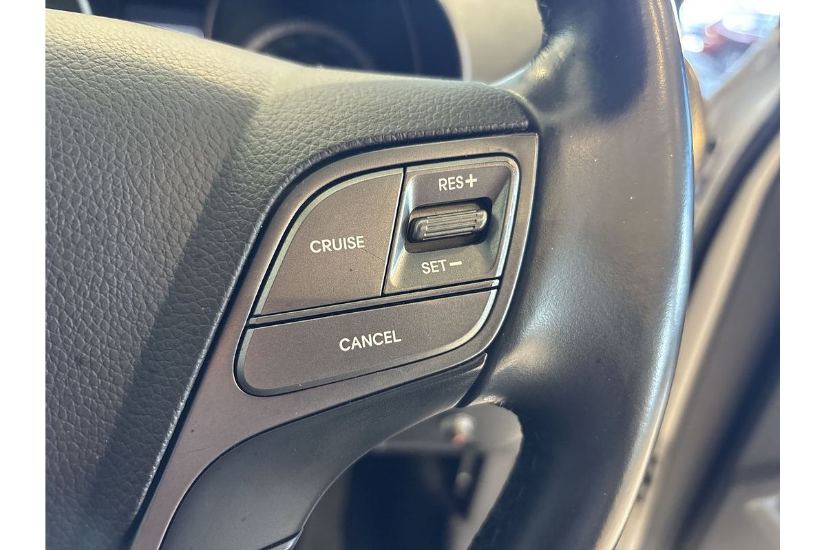 2017 Hyundai Santa Fe Active X DM3 Series II