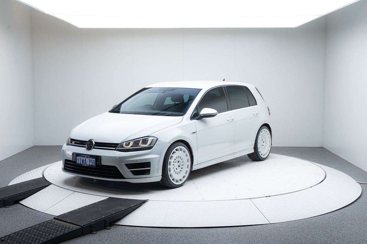 2014 Volkswagen Golf R 7