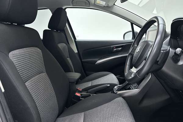 2023 Suzuki S-Cross Plus JYB thumb-12