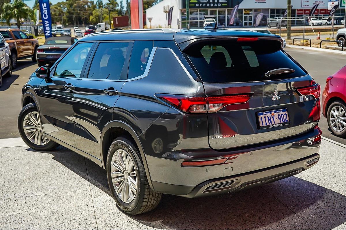 2024 Mitsubishi Outlander LS ZM