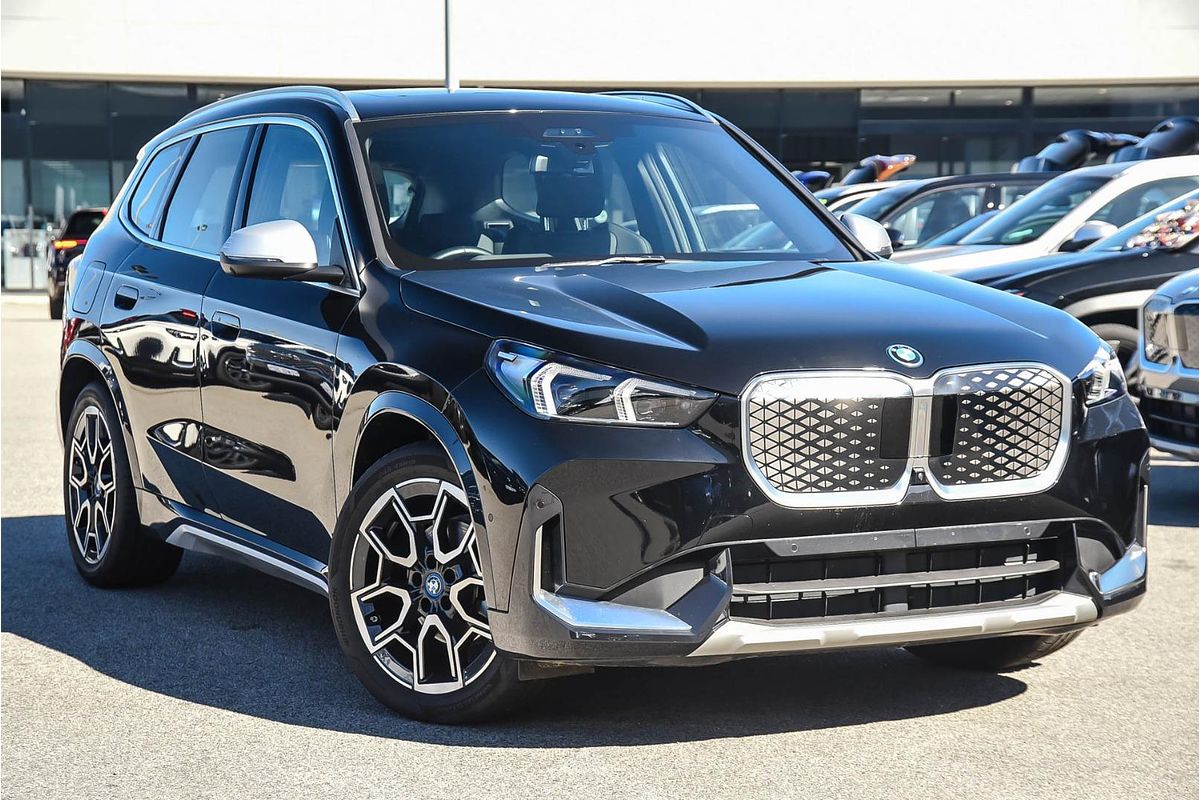 2025 BMW iX1 eDrive20 xLine U11
