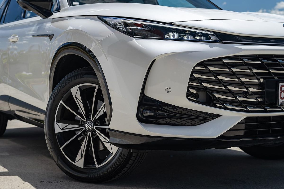 2024 MG HS Essence AS33