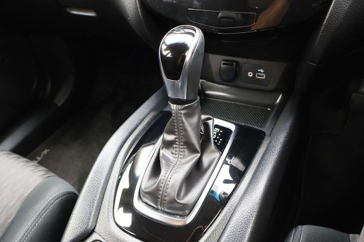 2022 Nissan X-TRAIL ST T32