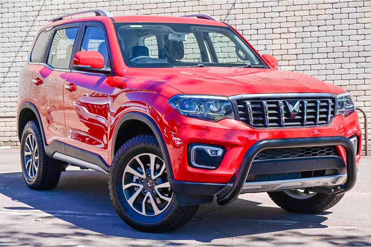 2023 Mahindra Scorpio Z8