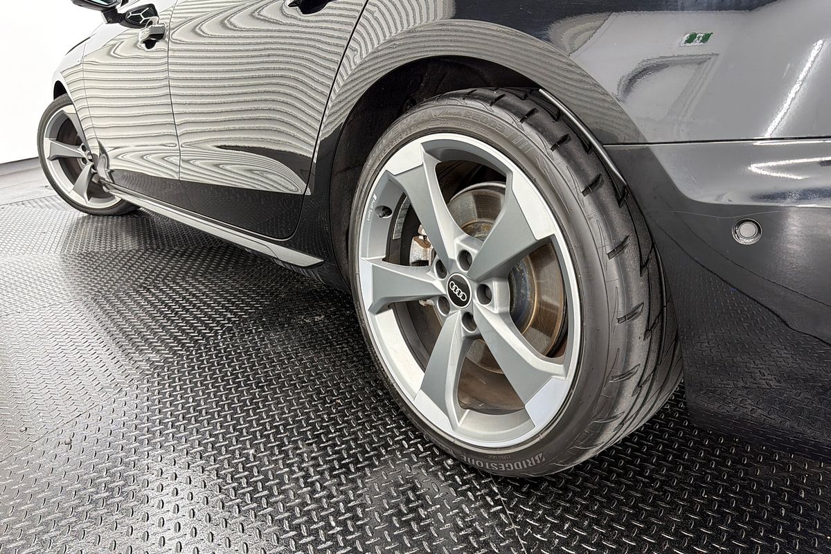 2021 Audi A4 45 TFSI S line B9